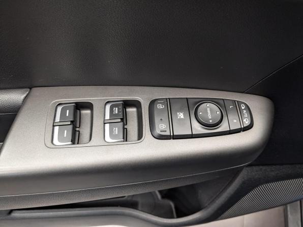 Kia Sportage IV Рестайлинг с пробегом 2021 года, цена 2 650 000 рублей, 58851 км, внедорожник, Автокод Объявления