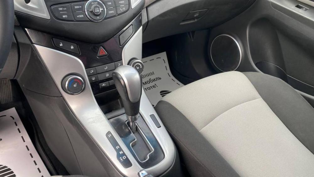 Chevrolet Cruze I Рестайлинг Санкт-Петербург  - изображение 9