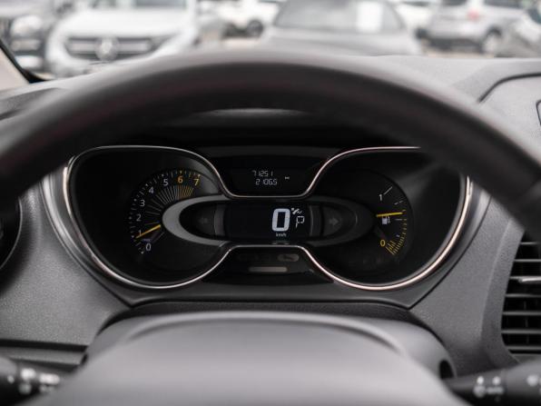 Renault Kaptur I с пробегом 2016 года, цена 1 320 000 рублей, 71251 км, внедорожник, Автокод Объявления