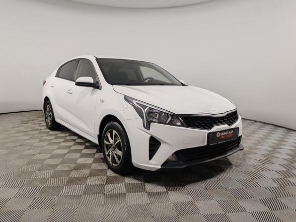 Kia Rio IV Рестайлинг с пробегом 2022 года, цена 1 549 000 рублей, 67599 км, седан, Автокод Объявления