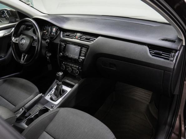 Skoda Octavia III (A7) с пробегом 2016 года, цена 1 499 000 рублей, 143532 км, лифтбек, Автокод Объявления