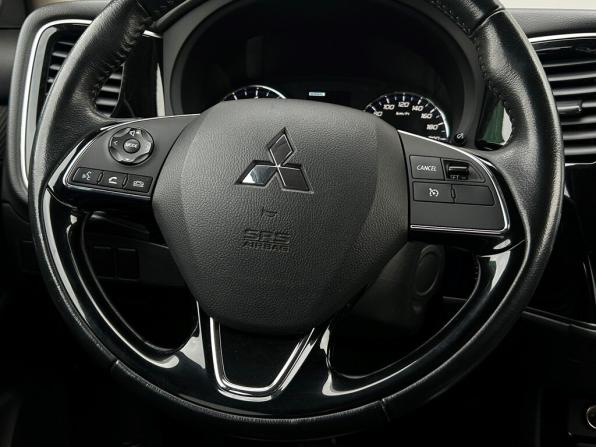 Mitsubishi Outlander III Рестайлинг 3 с пробегом 2021 года, цена 2 227 800 рублей, 151635 км, внедорожник, Автокод Объявления