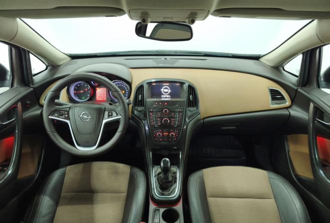 Opel Astra J Рестайлинг с пробегом 2013 года, цена 700 000 рублей, 159944 км, хэтчбек, Автокод Объявления