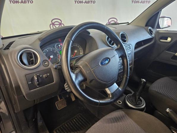Ford Fusion I Рестайлинг с пробегом 2007 года, цена 355 000 рублей, 165000 км, хэтчбек, Автокод Объявления