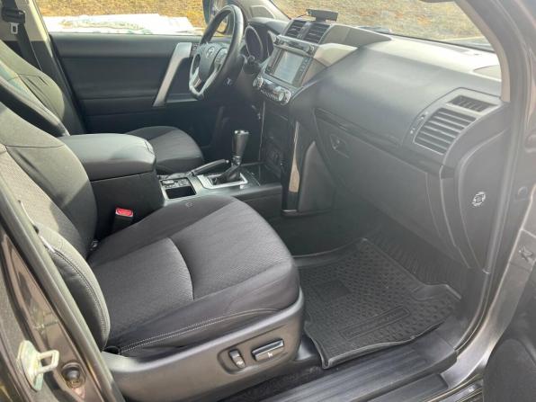 Toyota Land Cruiser Prado 150 Series Рестайлинг 1 с пробегом 2016 года, цена 3 544 000 рублей, 194337 км, внедорожник, Автокод Объявления