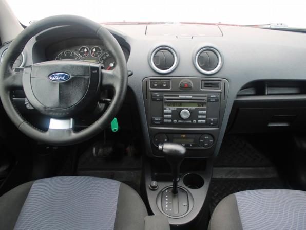Ford Fusion I Рестайлинг с пробегом 2008 года, цена 259 000 рублей, 293007 км, хэтчбек, Автокод Объявления