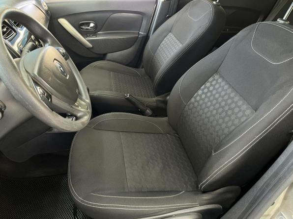 Renault Logan II с пробегом 2017 года, цена 739 540 рублей, 79380 км, седан, Автокод Объявления