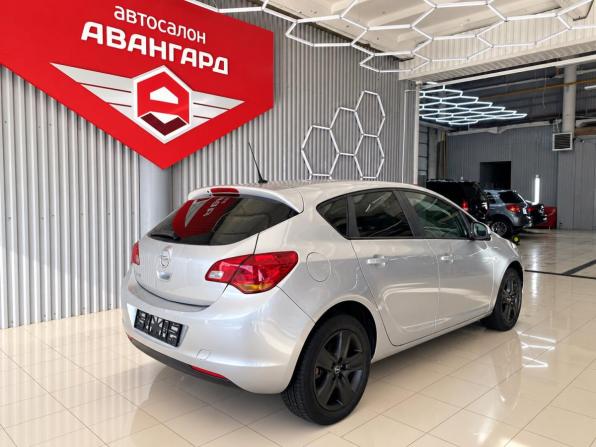 Opel Astra J с пробегом 2012 года, цена 650 000 рублей, 198788 км, хэтчбек, Автокод Объявления