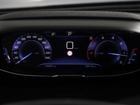 Peugeot 3008 II с пробегом 2019 года, цена 1 499 000 рублей, 134590 км, внедорожник, Автокод Объявления