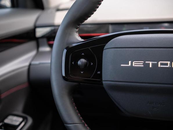 JETOUR DASHING I Рестайлинг с пробегом 2026 года, цена 2 199 000 рублей, 5873 км, внедорожник, Автокод Объявления