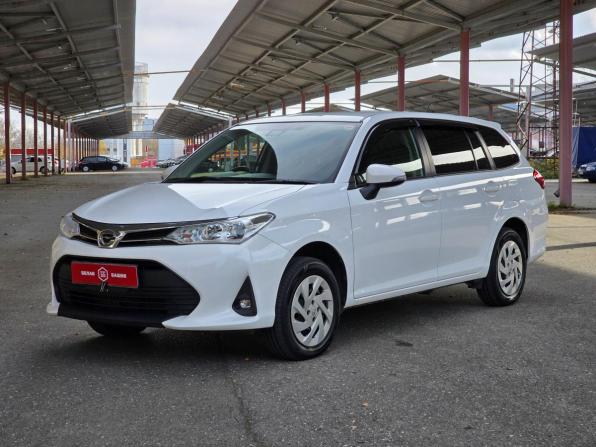 Toyota Corolla XI (E160 E170) Рестайлинг 2 с пробегом 2018 года, цена 1 399 900 рублей, 155000 км, универсал, Автокод Объявления