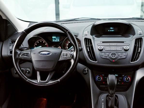 Ford Kuga II Рестайлинг с пробегом 2018 года, цена 1 220 000 рублей, 236227 км, внедорожник, Автокод Объявления