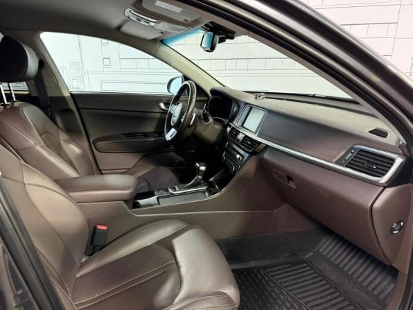 Kia Optima IV Рестайлинг с пробегом 2019 года, цена 1 920 000 рублей, 80159 км, седан, Автокод Объявления