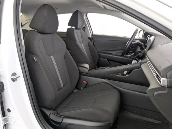 Hyundai Elantra VII (CN7) с пробегом 2022 года, цена 1 970 000 рублей, 42343 км, седан, Автокод Объявления