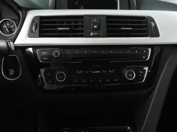 BMW 3 серии VI (F3x) Рестайлинг с пробегом 2016 года, цена 1 545 000 рублей, 276054 км, седан, Автокод Объявления