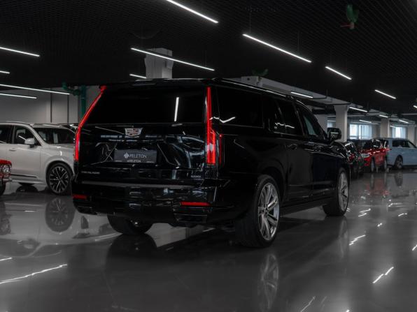 Cadillac Escalade V Рестайлинг с пробегом 2025 года, цена 20 700 000 рублей, 400 км, внедорожник, Автокод Объявления