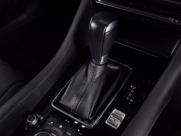 Mazda 6 III (GJ) Рестайлинг 2 с пробегом 2019 года, цена 2 075 995 рублей, 73422 км, универсал, Автокод Объявления