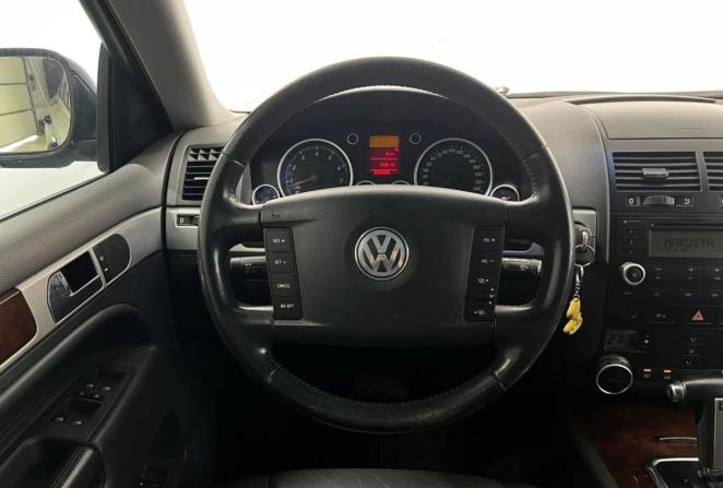 Volkswagen Touareg I с пробегом 2006 года, цена 1 000 000 рублей, 155000 км, внедорожник, Автокод Объявления