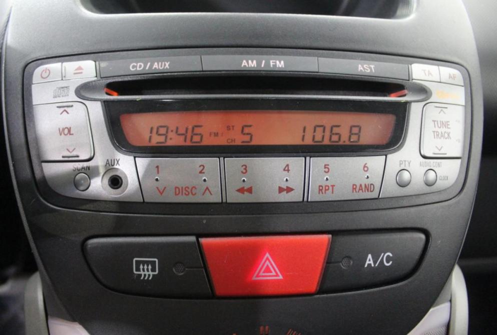 Peugeot 107 I Астрахань  - изображение 17
