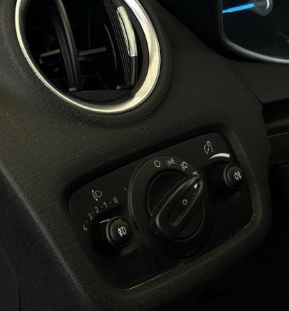 Ford Fiesta Mk6 Рестайлинг с пробегом 2015 года, цена 747 000 рублей, 209884 км, седан, Автокод Объявления