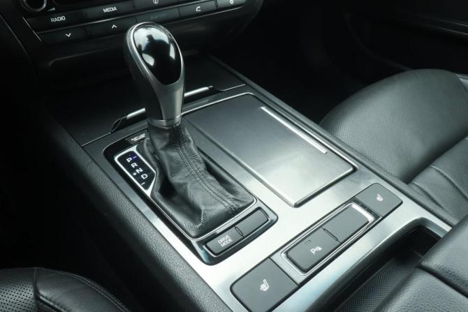 Hyundai Genesis II с пробегом 2016 года, цена 1 664 000 рублей, 114610 км, седан, Автокод Объявления