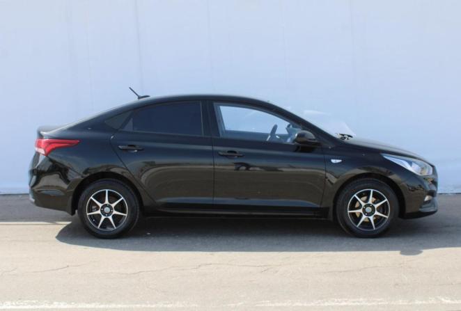 Hyundai Solaris II с пробегом 2019 года, цена 1 580 000 рублей, 77872 км, седан, Автокод Объявления