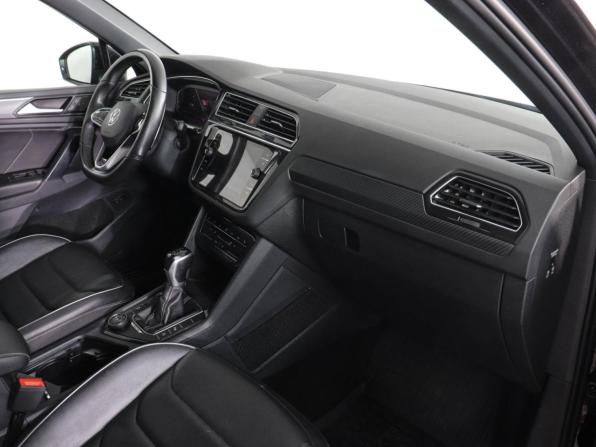 Volkswagen Tiguan II Рестайлинг с пробегом 2021 года, цена 3 697 000 рублей, 99599 км, внедорожник, Автокод Объявления