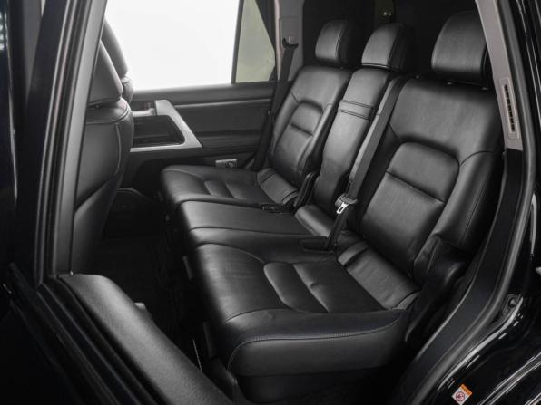 Toyota Land Cruiser 200 Series Рестайлинг 2 с пробегом 2017 года, цена 6 369 000 рублей, 228011 км, внедорожник, Автокод Объявления