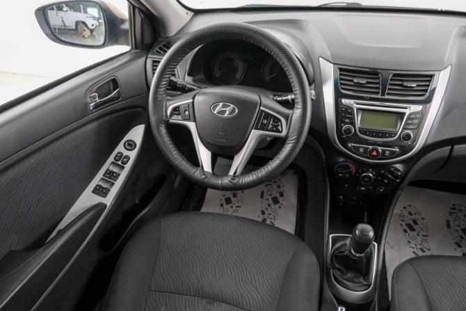 Hyundai Solaris I с пробегом 2012 года, цена 829 000 рублей, 159260 км, седан, Автокод Объявления