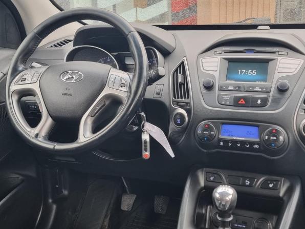 Hyundai ix35 I Рестайлинг с пробегом 2013 года, цена 1 139 000 рублей, 235187 км, внедорожник, Автокод Объявления