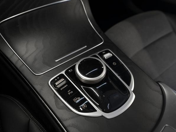 Mercedes-Benz C-Класс IV (W205) Рестайлинг с пробегом 2019 года, цена 2 730 000 рублей, 85457 км, седан, Автокод Объявления