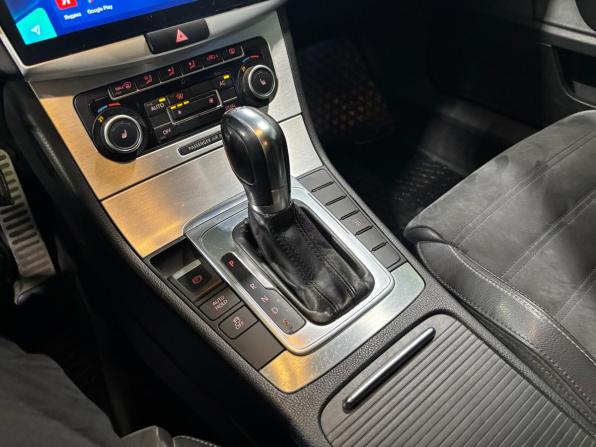 Volkswagen Passat CC I Рестайлинг с пробегом 2011 года, цена 1 300 000 рублей, 193566 км, седан, Автокод Объявления
