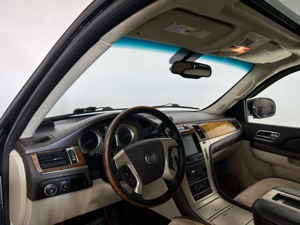 Cadillac Escalade III с пробегом 2011 года, цена 1 299 000 рублей, 241700 км, внедорожник, Автокод Объявления