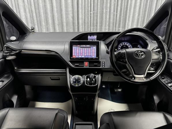 Toyota Esquire I с пробегом 2016 года, цена 1 750 000 рублей, 251872 км, минивэн, Автокод Объявления