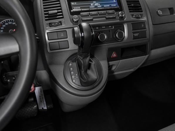 Volkswagen Caravelle T5 Рестайлинг с пробегом 2014 года, цена 2 850 000 рублей, 158580 км, минивэн, Автокод Объявления