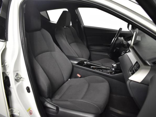 Toyota C-HR I с пробегом 2018 года, цена 1 935 900 рублей, 136148 км, внедорожник, Автокод Объявления