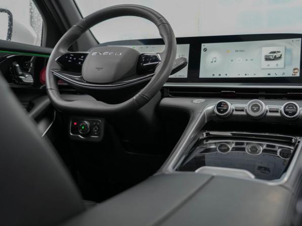 Exeed RX с пробегом 2023 года, цена 2 980 000 рублей, 44000 км, внедорожник, Автокод Объявления