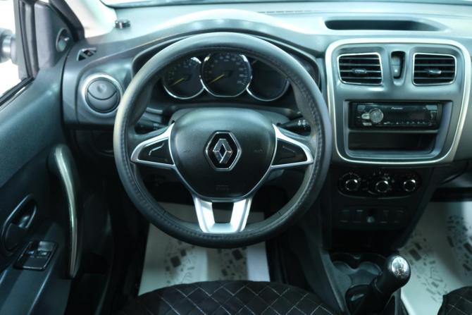Renault Logan II Рестайлинг с пробегом 2018 года, цена 769 000 рублей, 125200 км, седан, Автокод Объявления