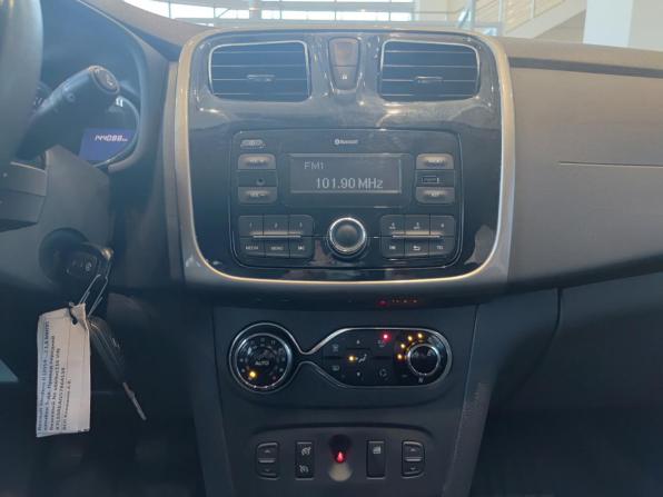 Renault Sandero II с пробегом 2017 года, цена 890 000 рублей, 144048 км, хэтчбек, Автокод Объявления