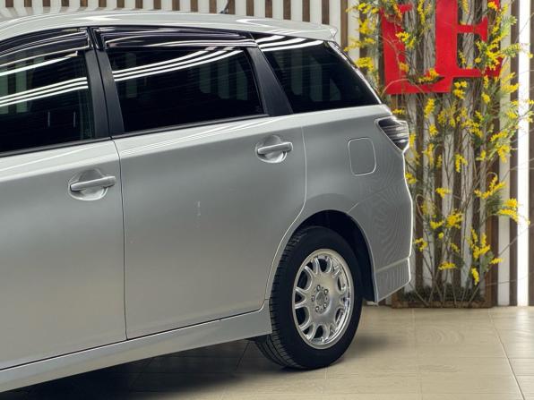 Toyota Wish II Рестайлинг с пробегом 2013 года, цена 1 668 000 рублей, 97400 км, минивэн, Автокод Объявления