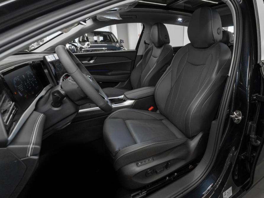 Volkswagen Passat (North America and China) Pro I Москва  - изображение 16