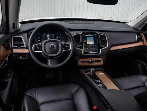 Volvo XC90 II Рестайлинг 1 с пробегом 2023 года, цена 7 979 000 рублей, 12923 км, внедорожник, Автокод Объявления