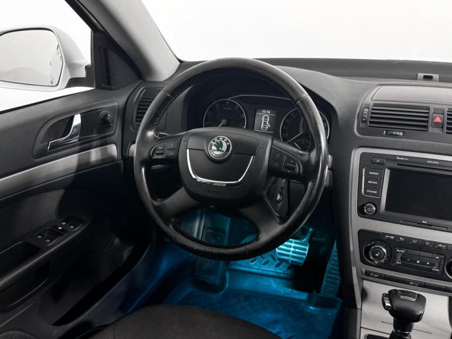 Skoda Octavia II (A5) Рестайлинг Санкт-Петербург  - изображение 14