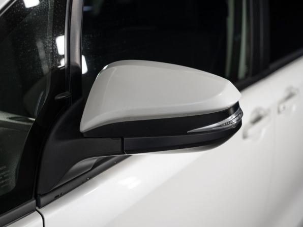 Toyota Noah III (R80) с пробегом 2015 года, цена 1 700 000 рублей, 205710 км, минивэн, Автокод Объявления