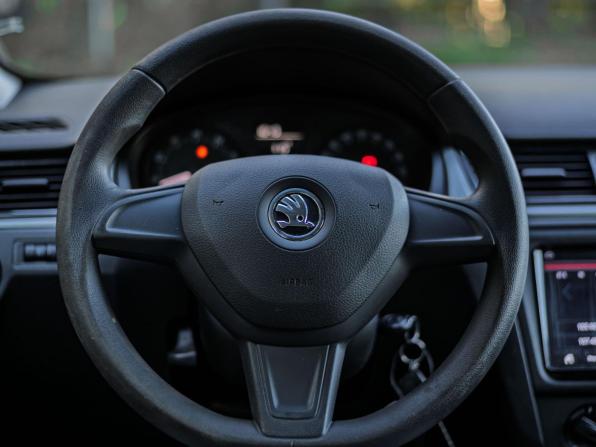 Skoda Rapid I с пробегом 2014 года, цена 810 000 рублей, 143516 км, лифтбек, Автокод Объявления