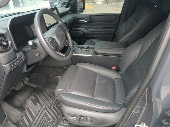 Toyota Land Cruiser Prado 250 Series с пробегом 2024 года, цена 10 900 000 рублей, 30987 км, внедорожник, Автокод Объявления