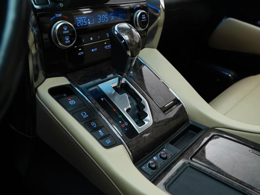 Toyota Alphard III Рестайлинг Москва  - изображение 22