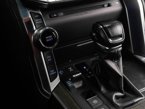Toyota Land Cruiser 300 Series с пробегом 2023 года, цена 12 305 000 рублей, 72716 км, внедорожник, Автокод Объявления