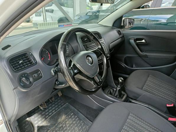 Volkswagen Polo V Рестайлинг с пробегом 2016 года, цена 899 000 рублей, 170000 км, седан, Автокод Объявления