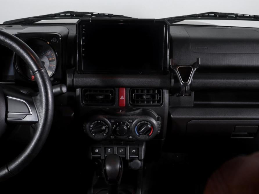 Suzuki Jimny IV Москва  - изображение 13